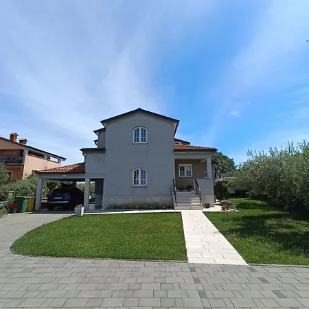 Apartman Ika Umag Exterior photo